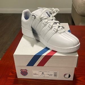 K Swiss men’s classic VN size 9 medium all white sneakers